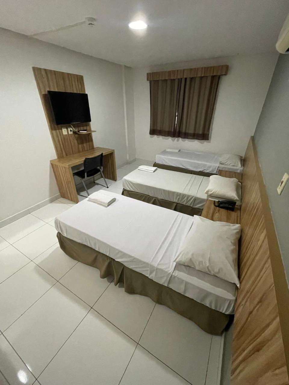 Cr Hotel Bueno - Antigo Hotel Serras De Goyaz Goiânia Exteriör bild A room at the hotel
