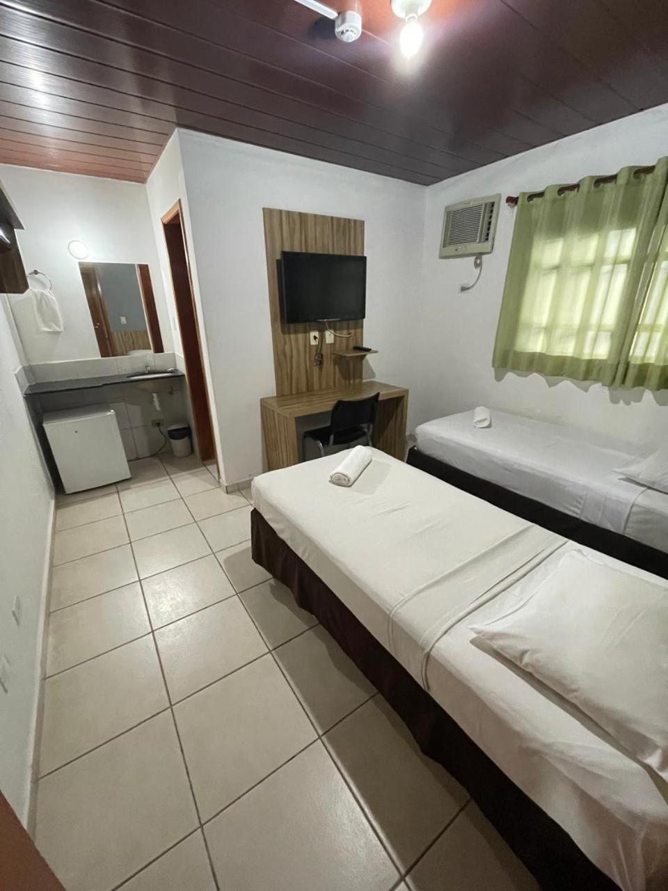 Cr Hotel Bueno - Antigo Hotel Serras De Goyaz Goiânia Exteriör bild A room at the hotel