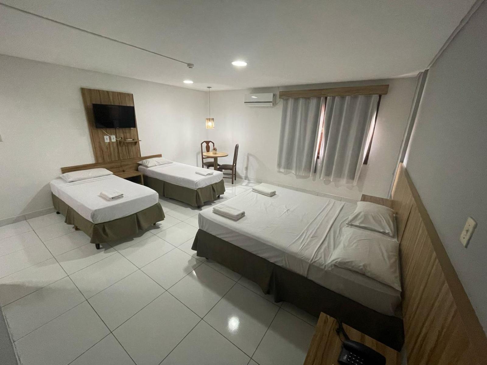 Cr Hotel Bueno - Antigo Hotel Serras De Goyaz Goiânia Exteriör bild A room at the hotel