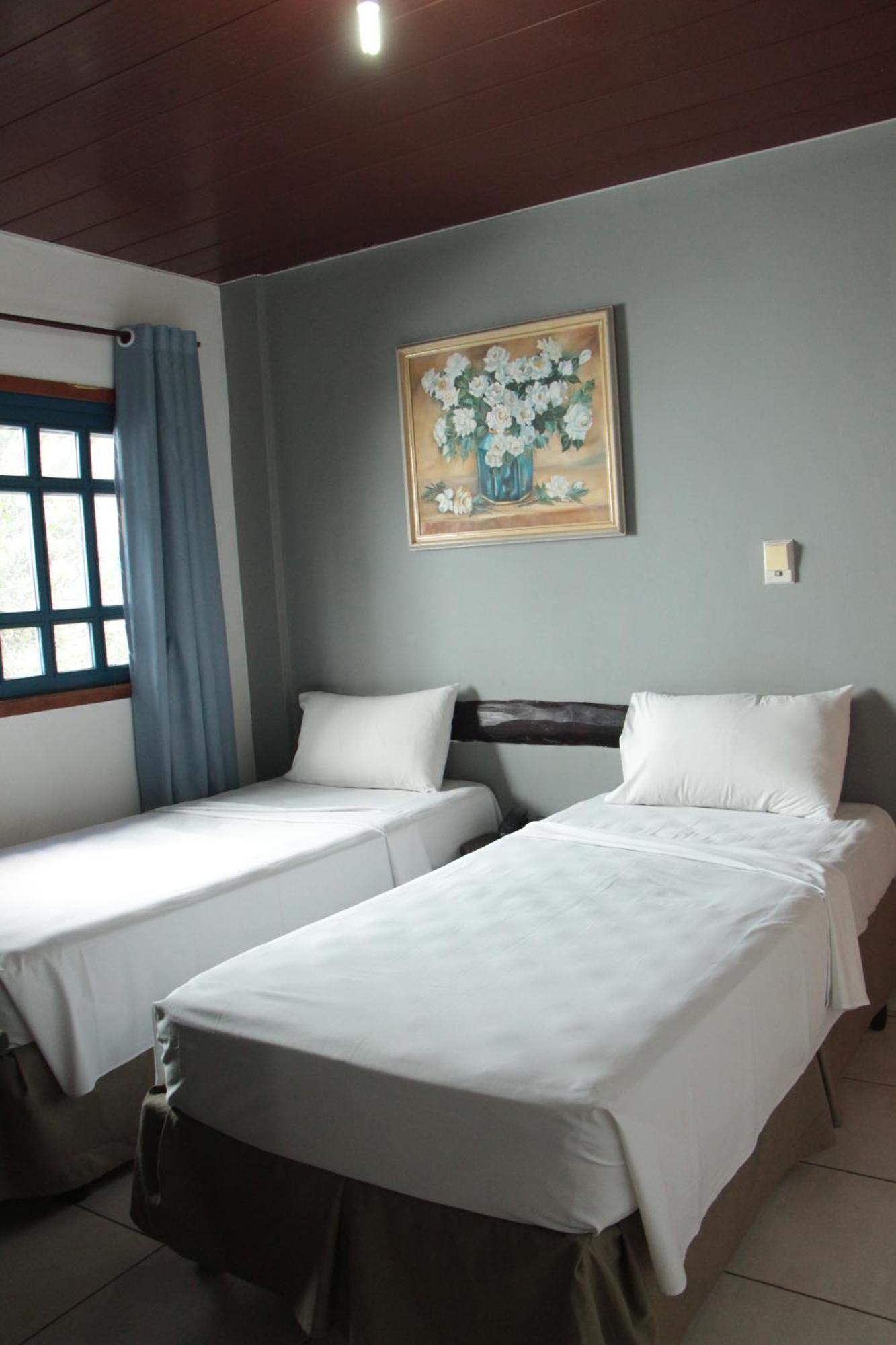 Cr Hotel Bueno - Antigo Hotel Serras De Goyaz Goiânia Exteriör bild A room at the hotel