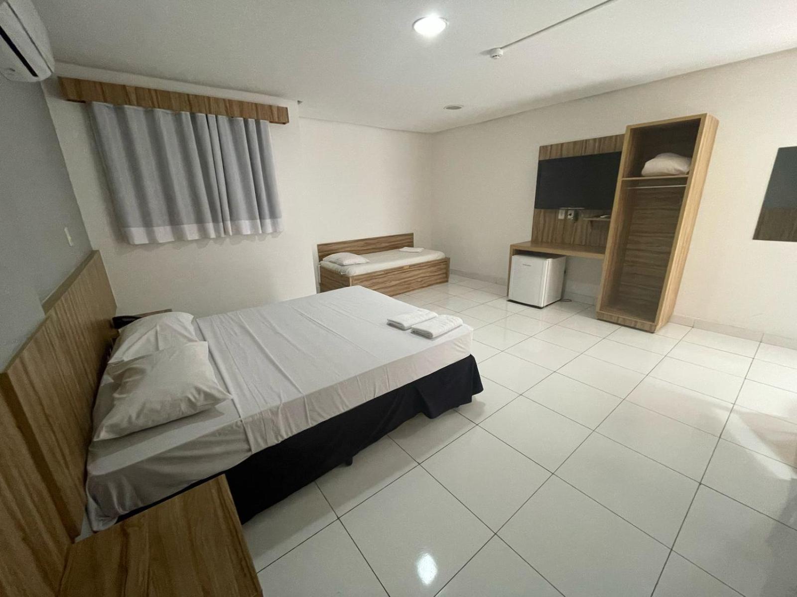Cr Hotel Bueno - Antigo Hotel Serras De Goyaz Goiânia Exteriör bild A room at the hotel